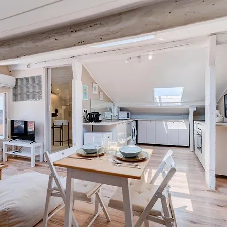 Lovely - Port De Apartament Nicea