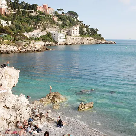 Lovely - Port De نيس