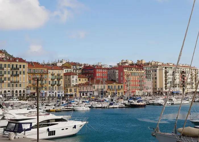 Lovely - Port De * Niza
